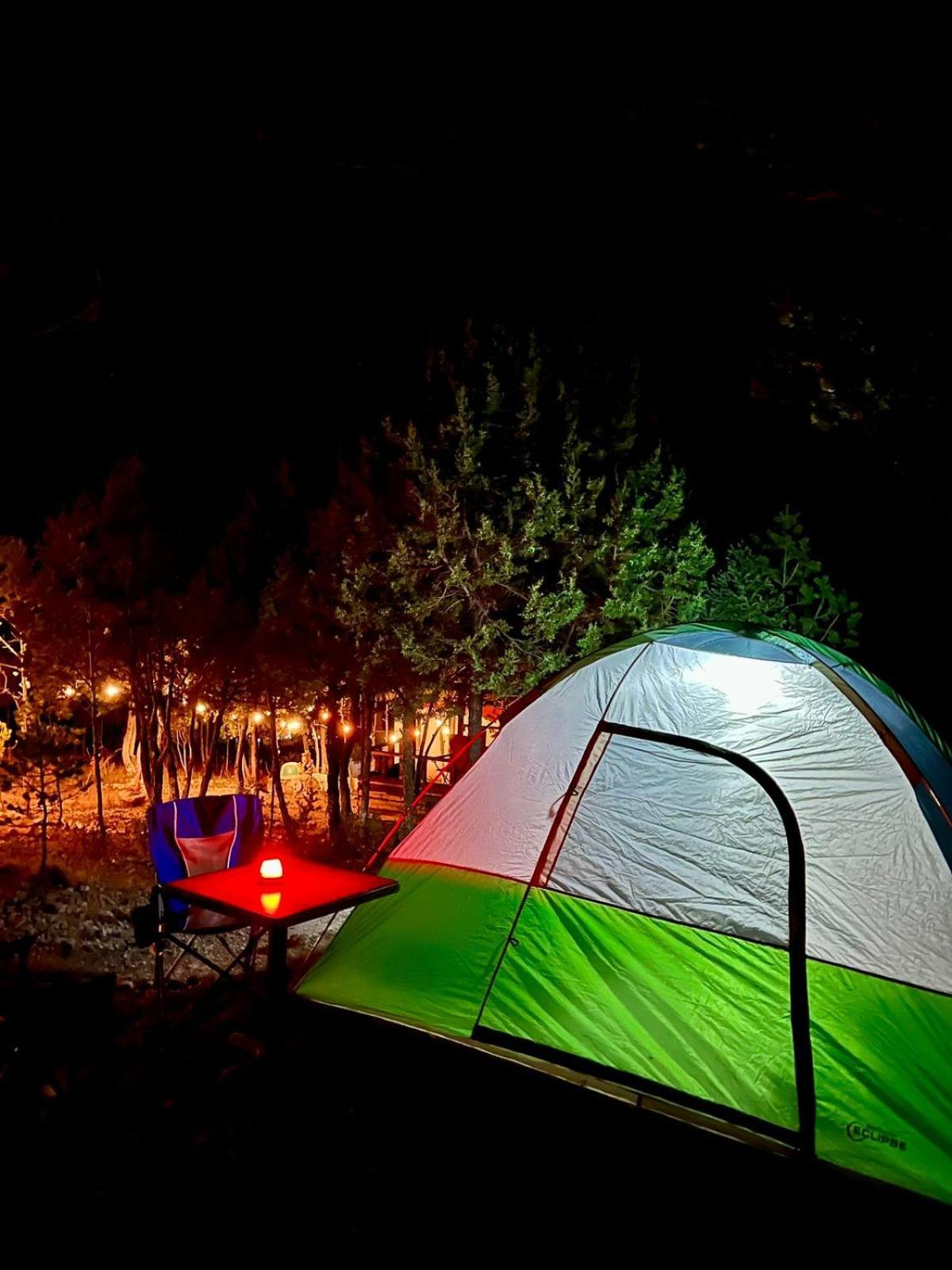 Camping En La Sierra De Arteaga Los Lirios Buitenkant foto